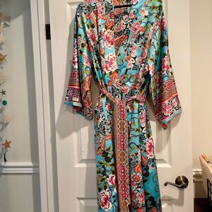 Natori gorgeous kimono and chemise set